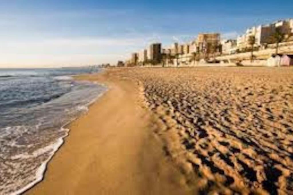 A 1 Minuto De La Playa Del Campello Apartment Exterior foto